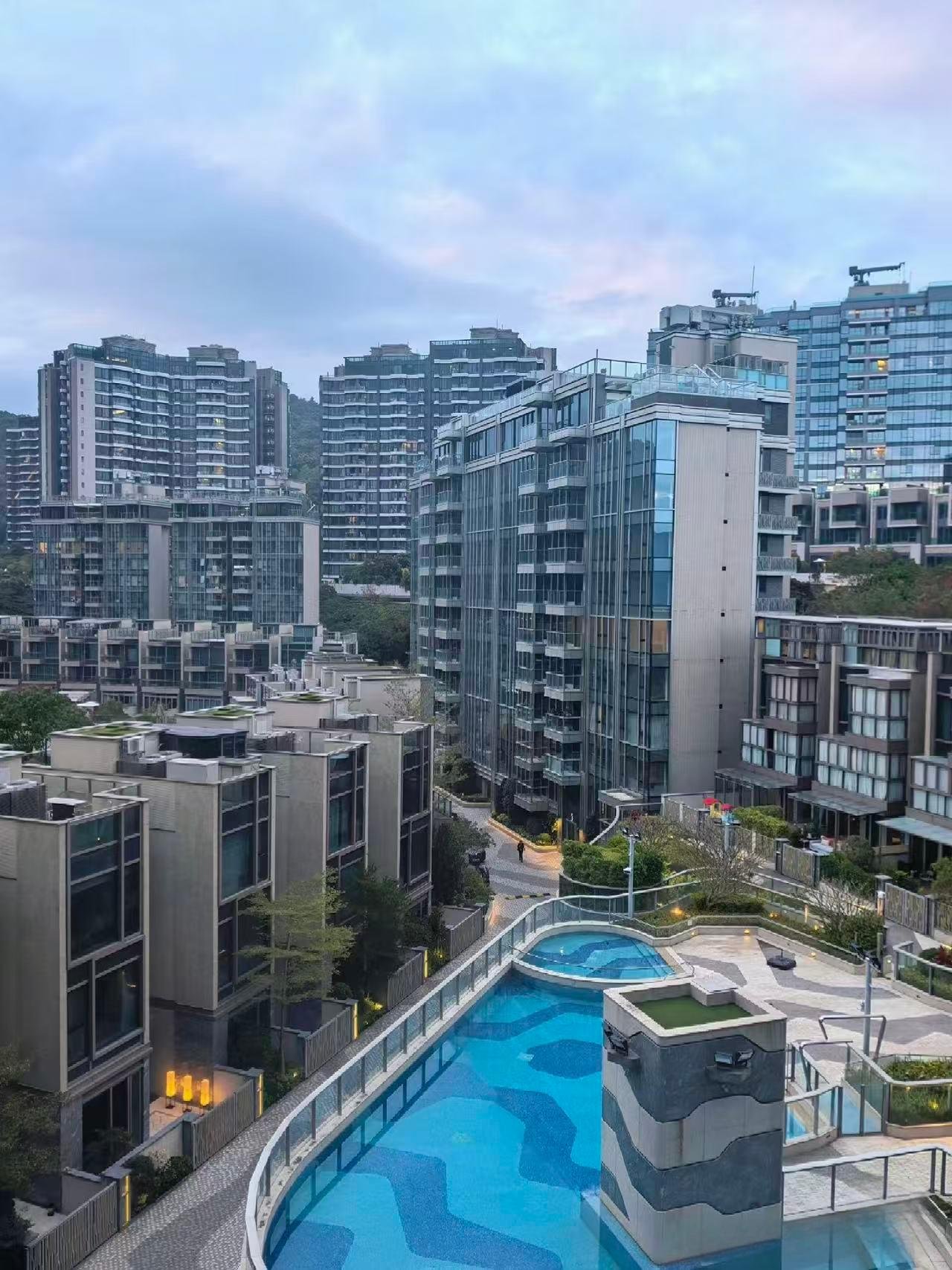 富豪・山峰 周邊環境