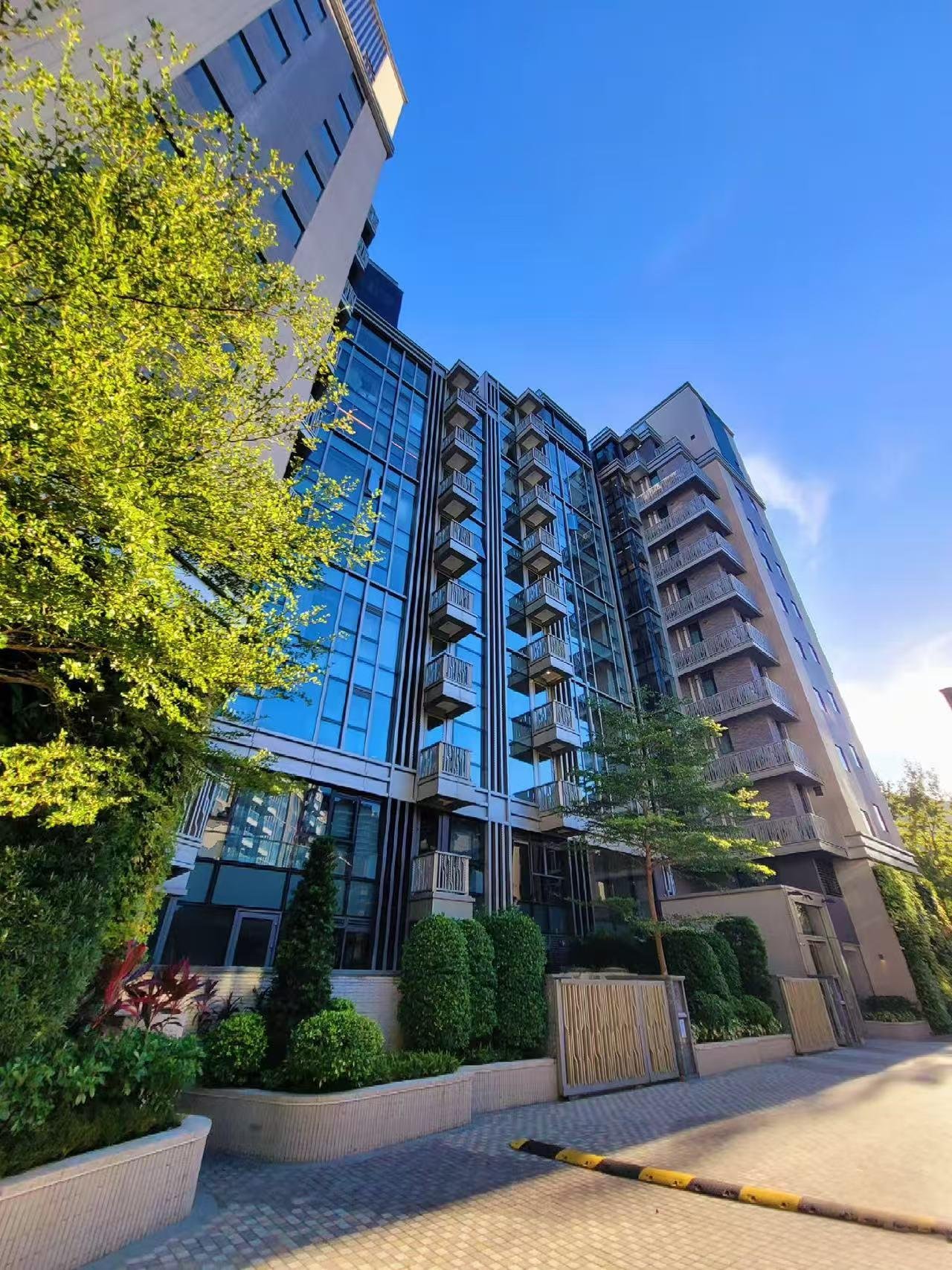 富豪・山峰 交通配套